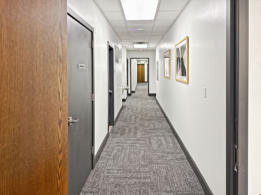 Regus - Baton Rouge - Florida St