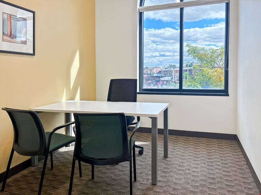 Regus - Naperville - Main Street Promenade