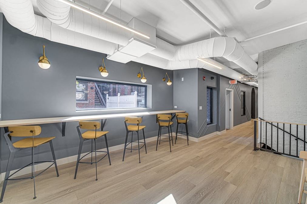 Brick & Mortar - Glen Ellyn