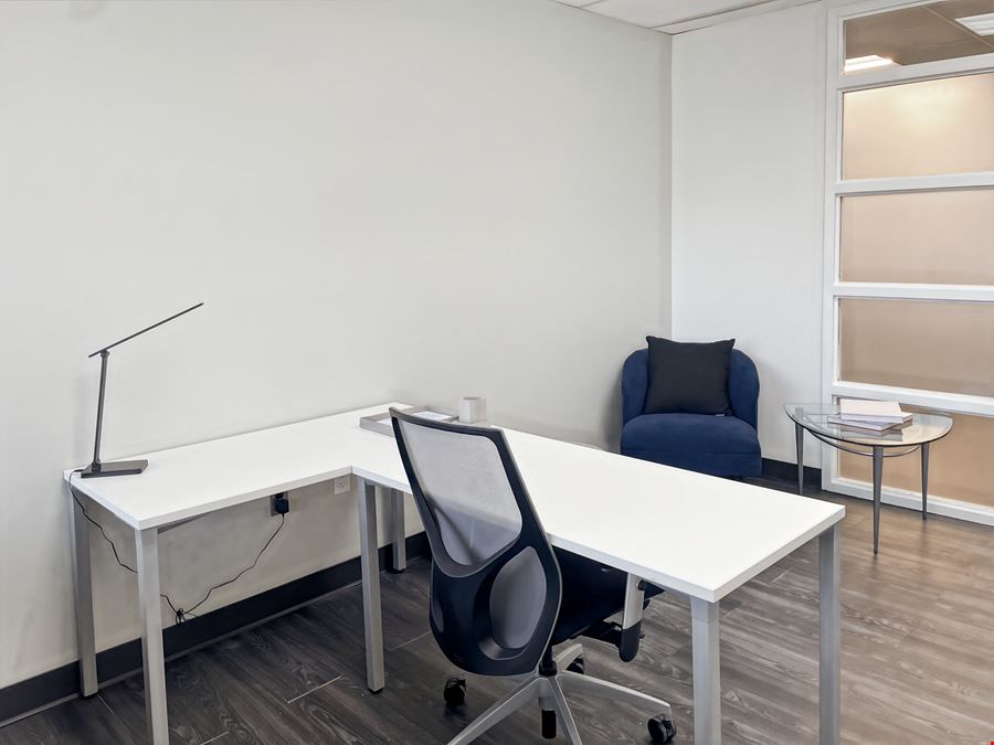 VA, Reston - Commerce Park Dr