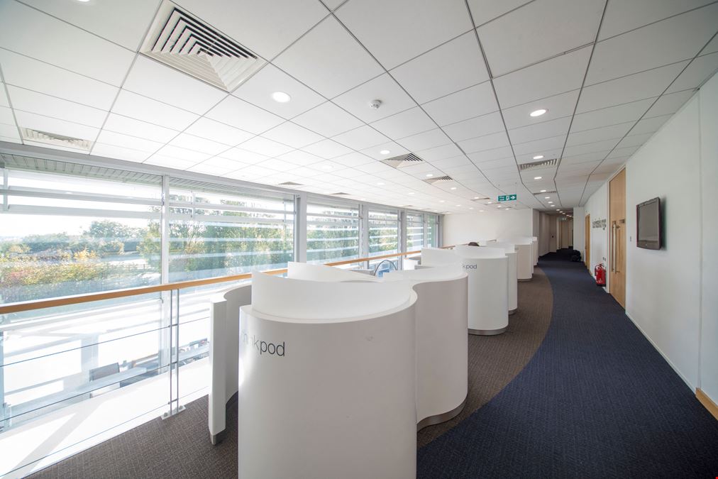 Regus - Atterbury Lakes