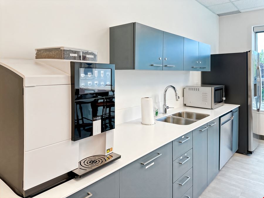 BC, Surrey - Benchmark Business Centre