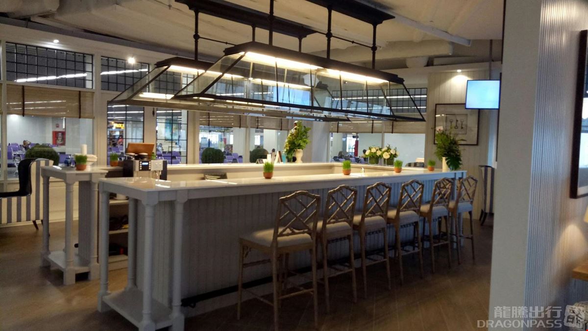 Coral Beach Lounge (Coral Executive Lounge) Phuket International Airport Terminal 1