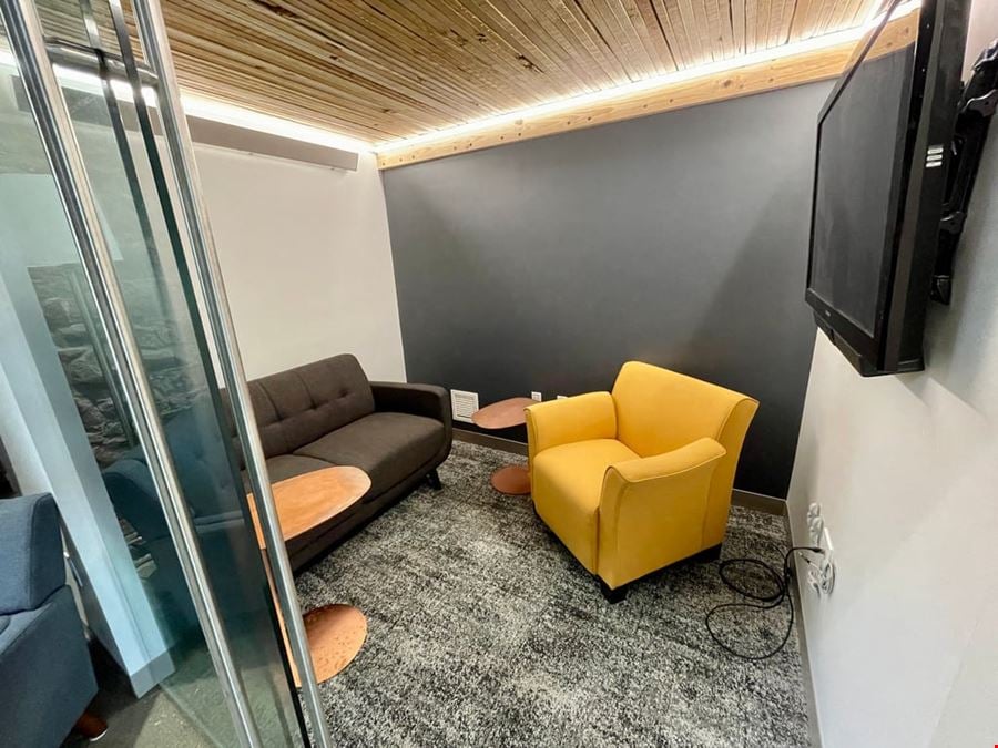 Weisser Distributing Room