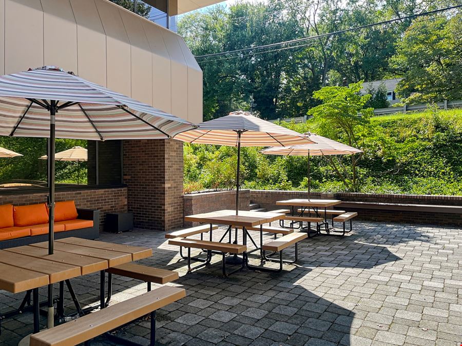 NJ, Oradell - Kinderkamack Rd.