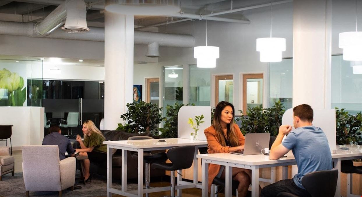 W Suites @ 1001 Wilshire