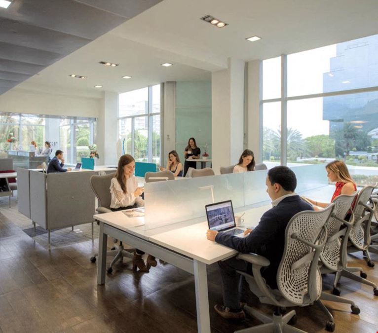 IOS Offices - Torres IOS Campestre