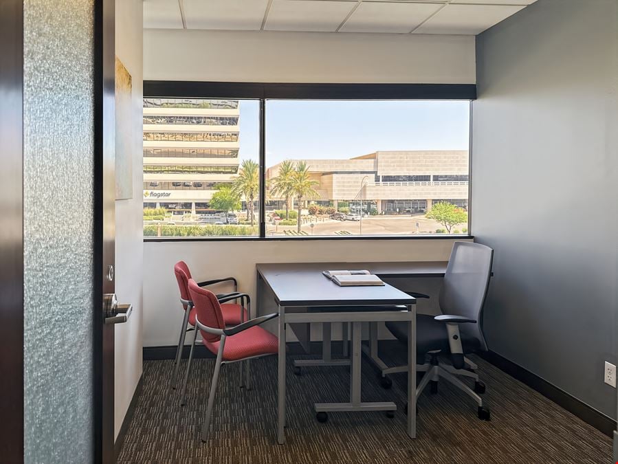 Regus - Scottsdale - Camelback Square