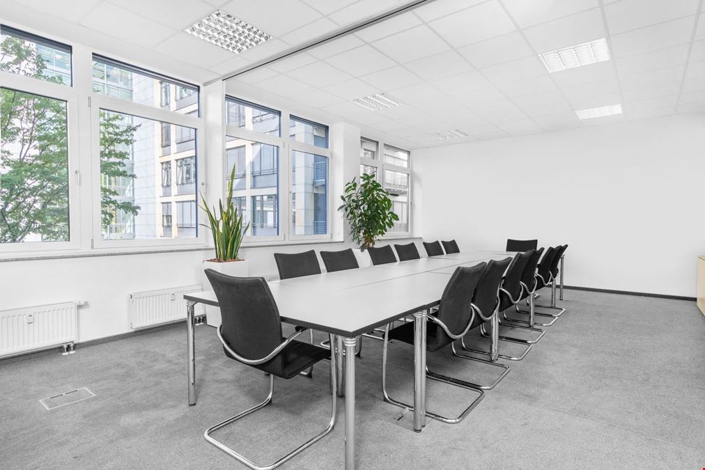 Regus - Kings House