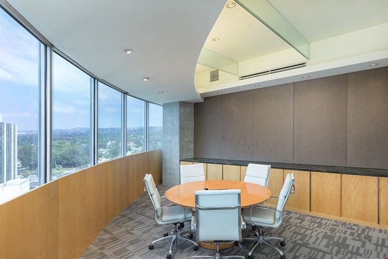 5 Person Meeting Room - Not for Depo's