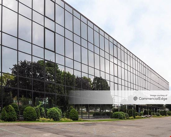 Preview of Melville Office Plaza Office space for Rent in Melville