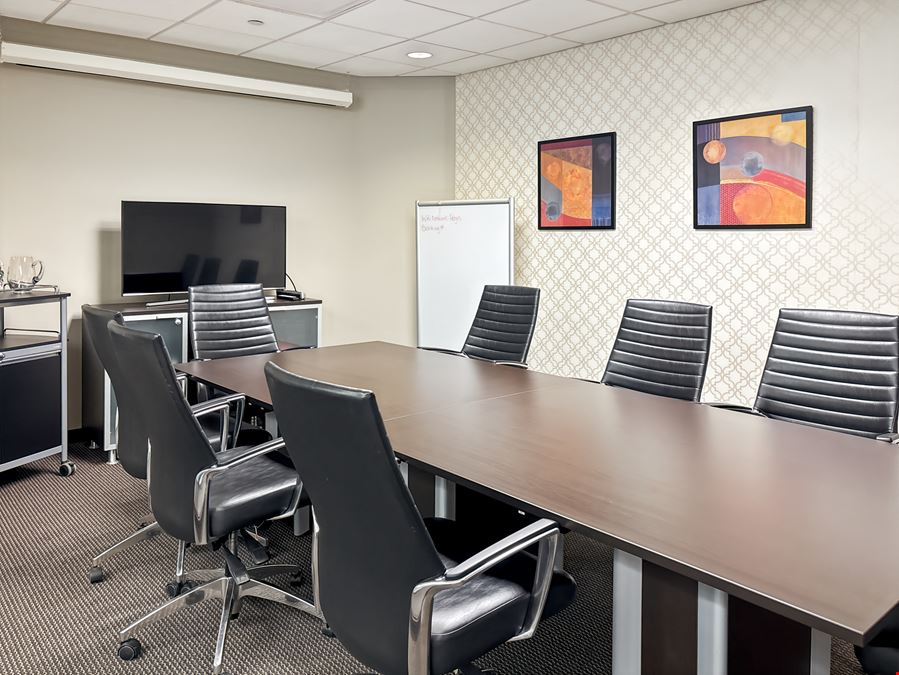 Regus - Toronto - Queen & Bay