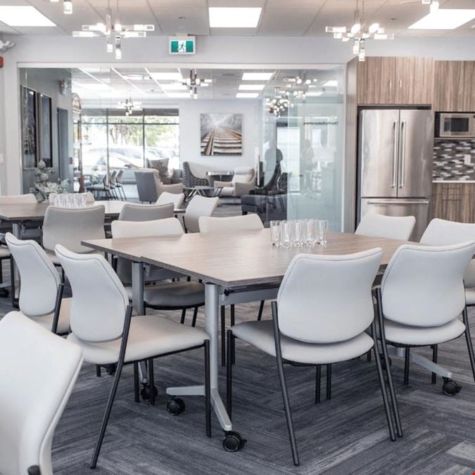 The Main Event Room & Lounge