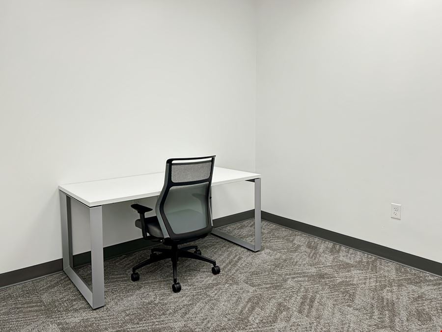 MI, Grand Rapids - Broadmoor Ave