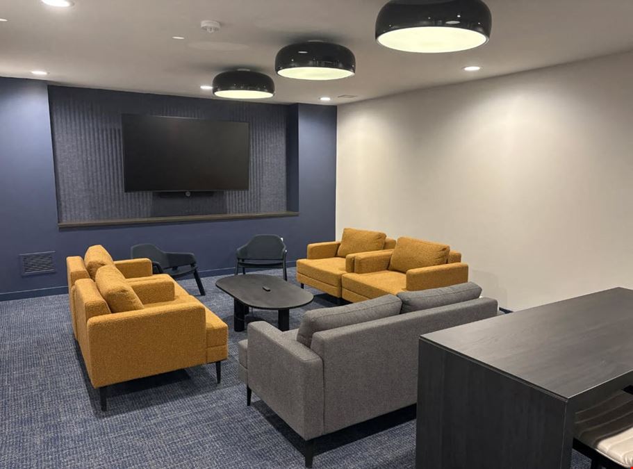 The Shinkle Lounge - Large Conference Room