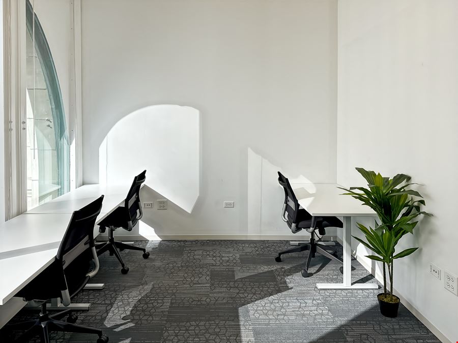 Spaces - Chicago- 1 N State Street