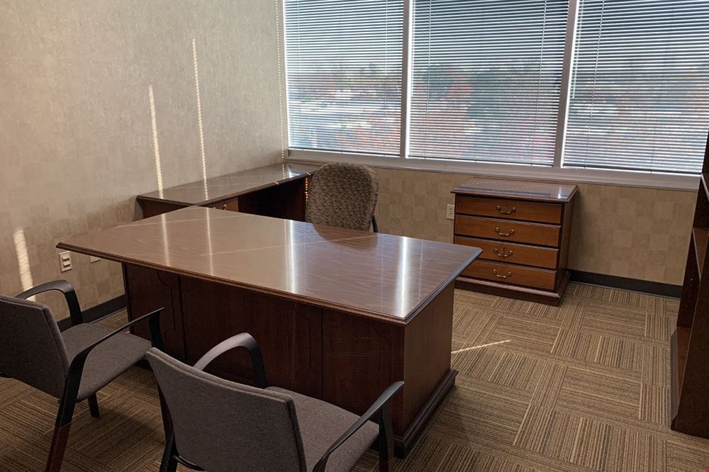 Workstyle Flexible Spaces - 1840 Pyramid Place