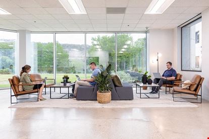 Expansive Plaza on the Lake