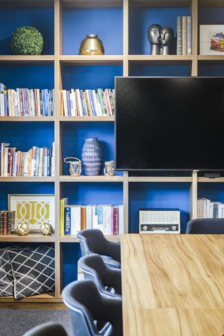 Avila Spaces - República