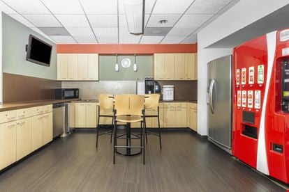 Regus - Cummings Research Park