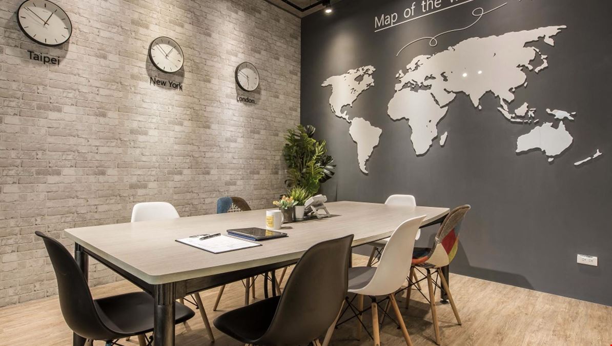 KING SPACE-Neihu Center