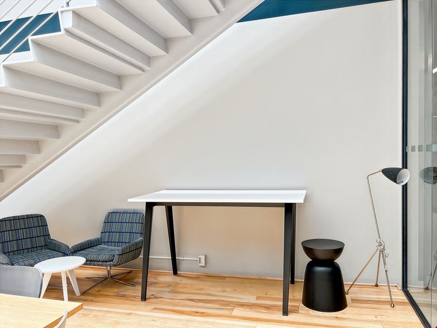 CA, Los Angeles - Spaces Santa Monica