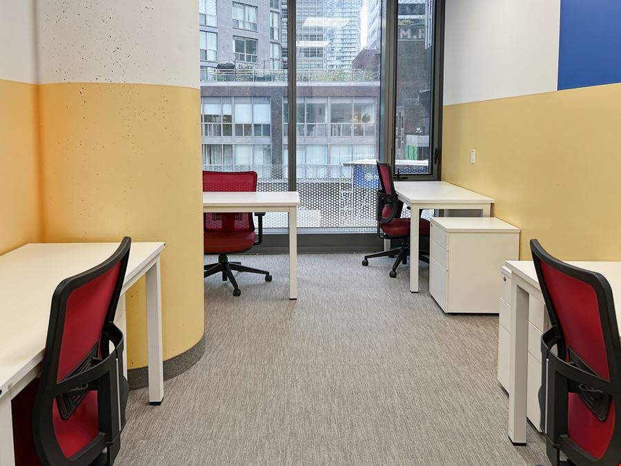 ON, Toronto - Wellesley Street West