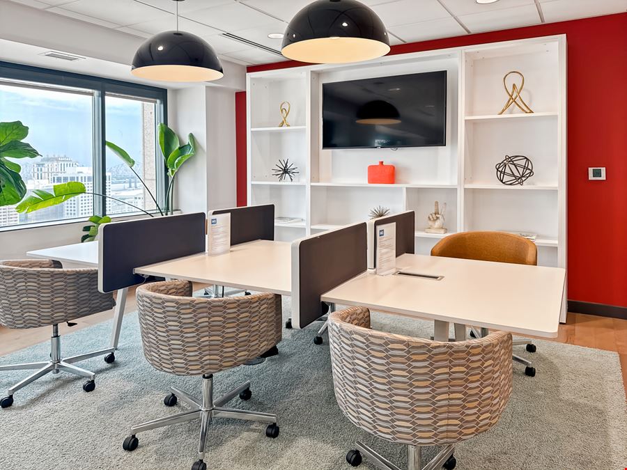 LA, New Orleans - Place St. Charles