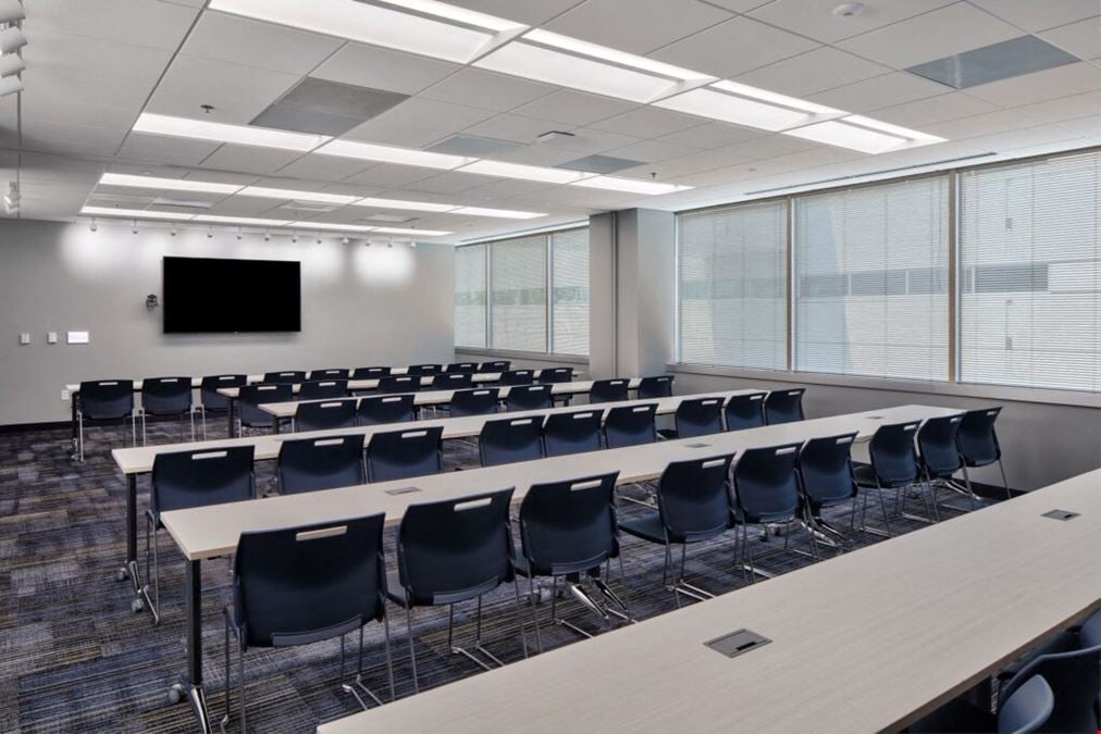 Business Center [Full + No Kitchen]