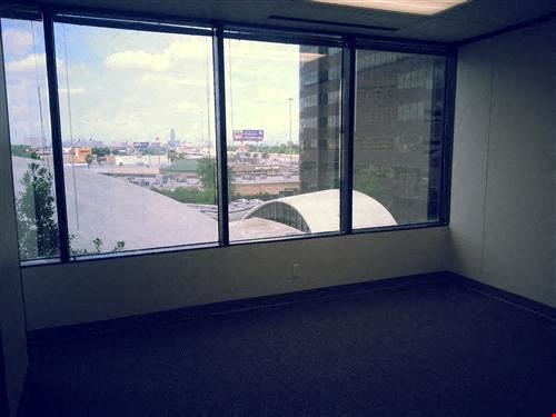 7322-7324 Southwest Freeway
