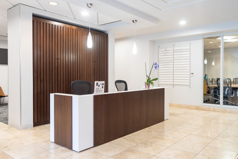 OR, Lake Oswego - Centerpointe