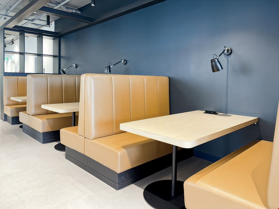 Regus - Calgary - Telus Sky