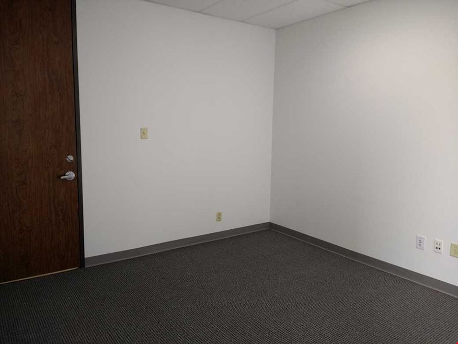 Workstyle Flexible Spaces - 6201 Bonhomme Road
