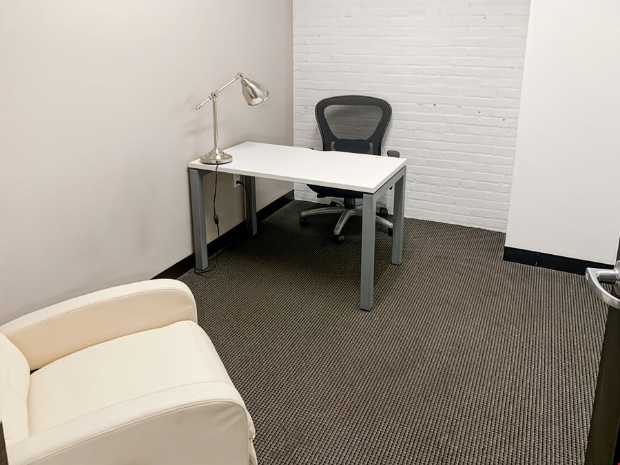 Regus - Charlestown - Schraffts Center