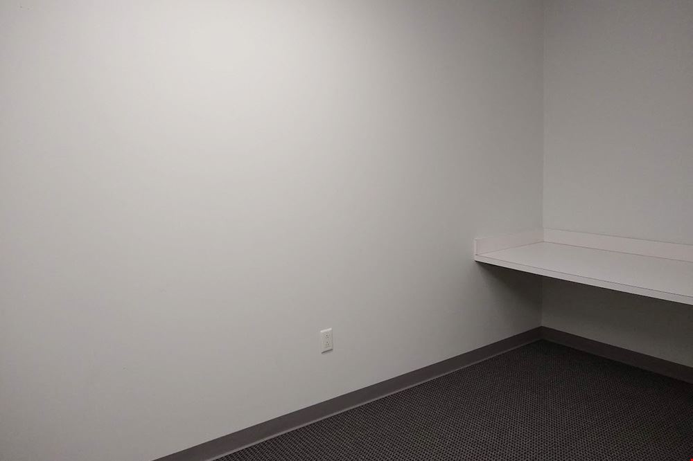 Workstyle Flexible Spaces - 6201 Bonhomme Road
