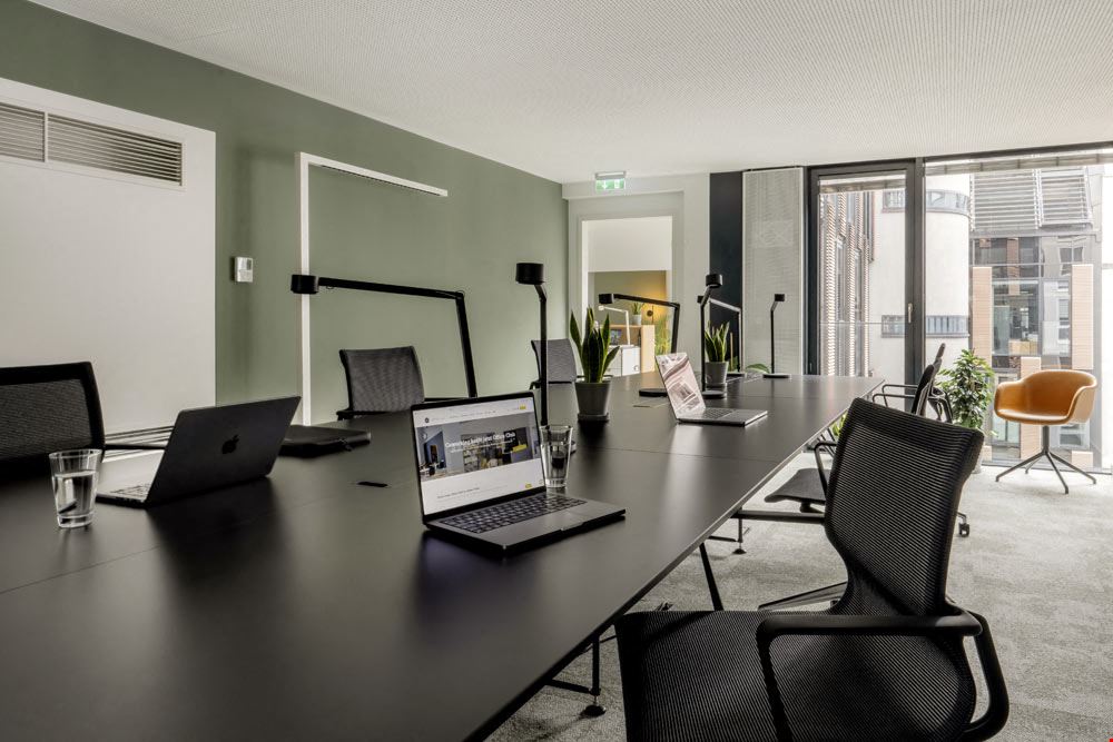 Office Club Königstraße