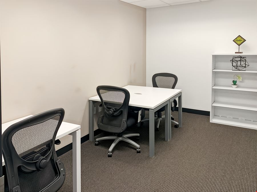 Regus - Charlestown - Schraffts Center