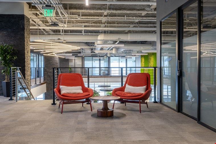 Expansive Coworking Lounge