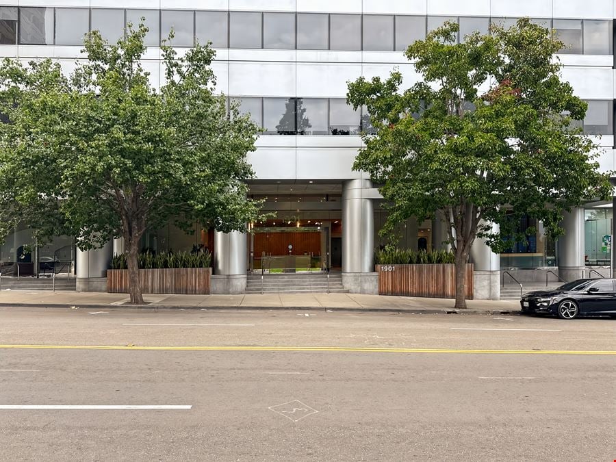 CA, Oakland - Lake Merritt