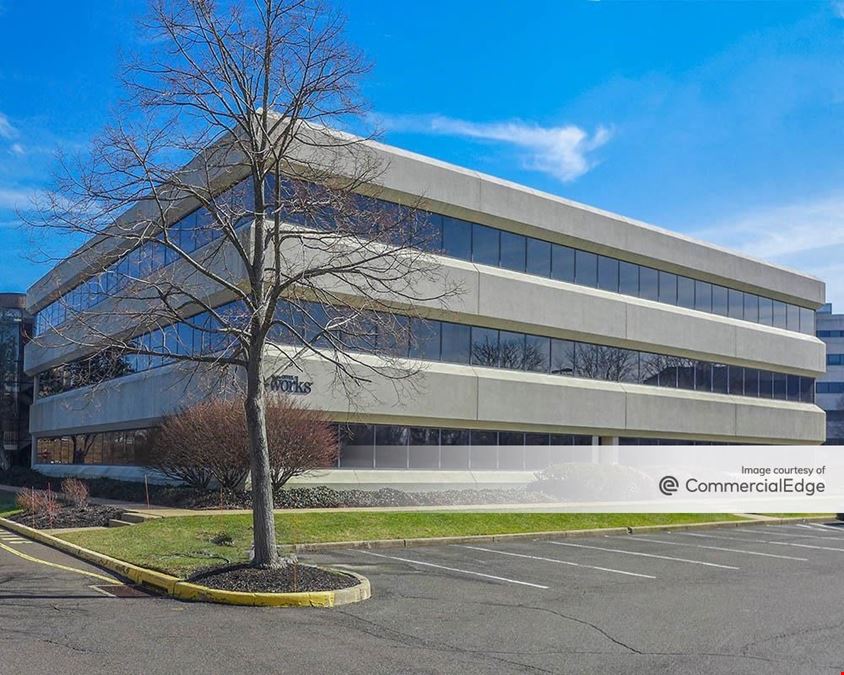 5 Hilton Drive