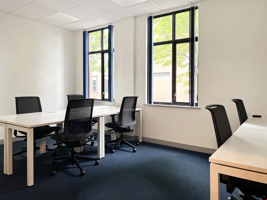 HQ - Weavers Business Park