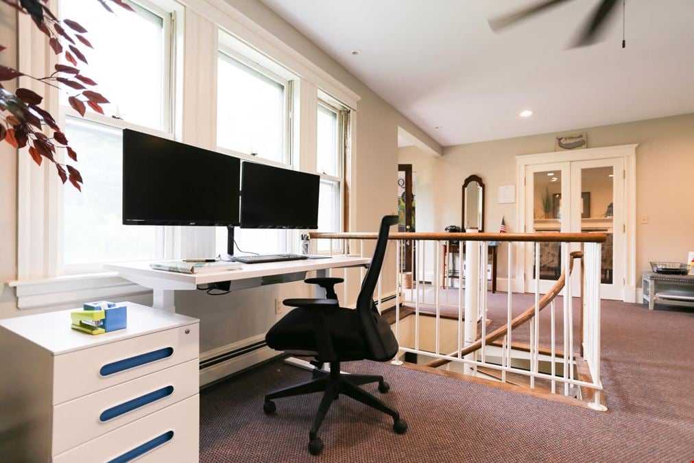 Dedicated Desk