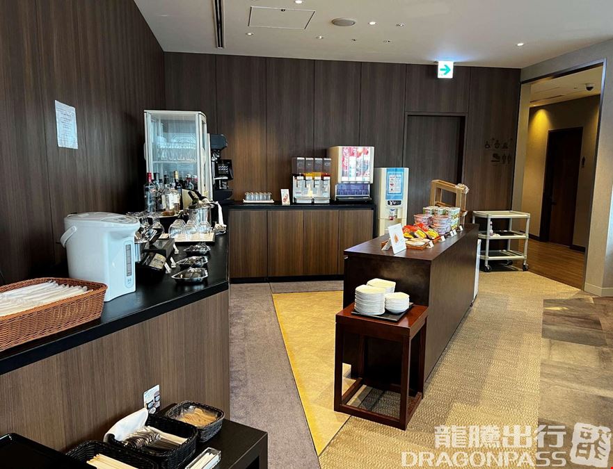 TIAT LOUNGE Tokyo International (Haneda) Airport Terminal 3