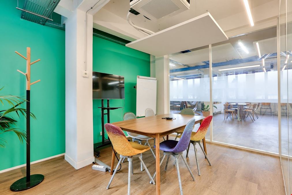 Hiptown Canal Saint-Martin