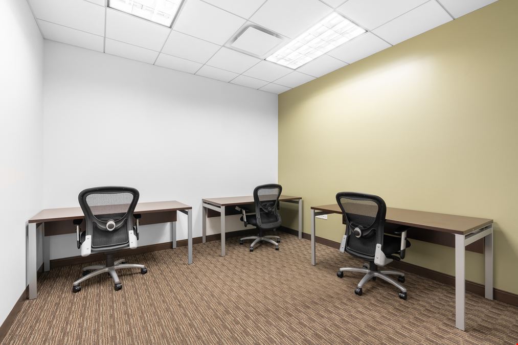Regus - Lake Forest – Landmark Conway Farms