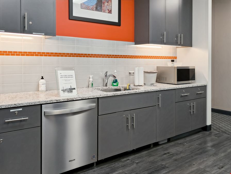 Regus - Langley - 201st Street