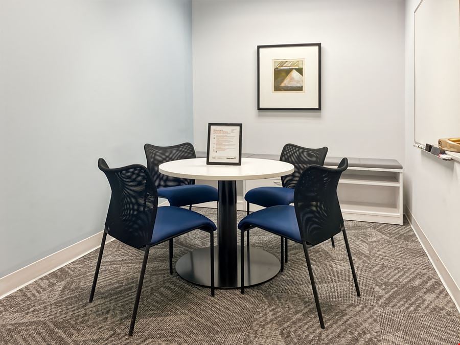 IL, Warrenville - Cantera