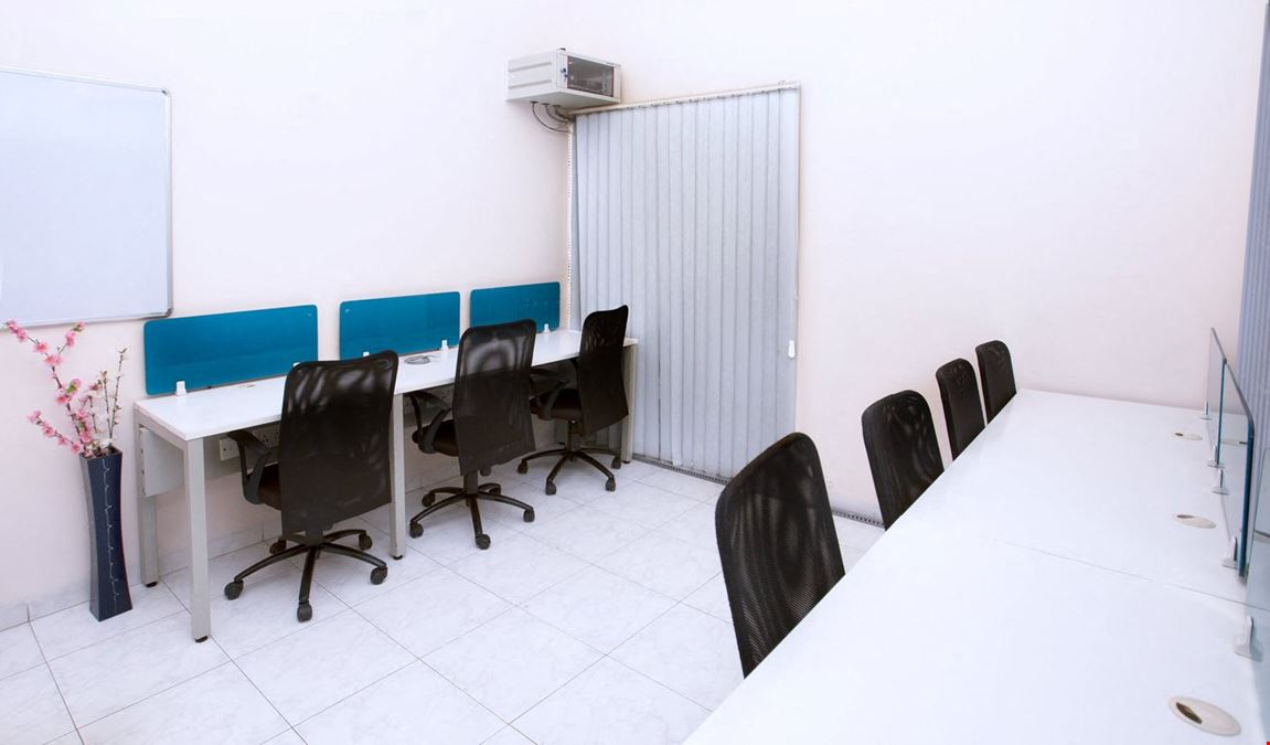 Divine Coworking - Cosmos Gardens