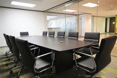 7322-7324 Southwest Freeway