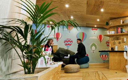 Next Door Parent - Issy Village Le Jardin Et Sa Cour